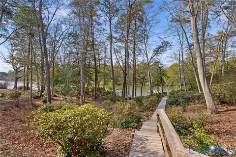 Exterior - 170 Rappa Run Rd, Topping, VA 23169 photo 2 of 18