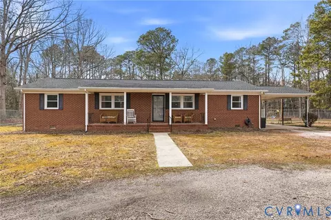 8926 Dabney Dr, Sutherland, VA 23885