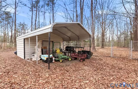 Exterior - 8926 Dabney Dr, Sutherland, VA 23885 photo 7 of 7
