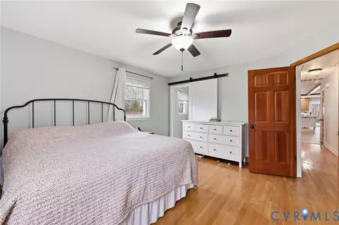 Bedroom - 8926 Dabney Dr, Sutherland, VA 23885 photo 2 of 6