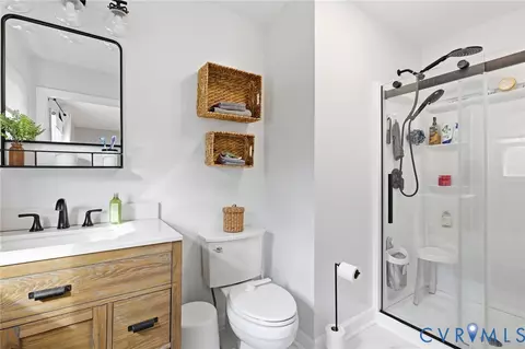Bath - 8926 Dabney Dr, Sutherland, VA 23885 photo 1 of 2