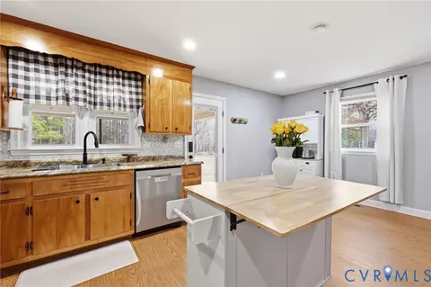 Kitchen - 8926 Dabney Dr, Sutherland, VA 23885 photo 3 of 3