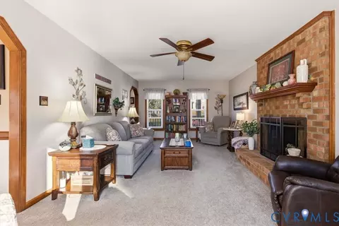 Living - 2604 Brookforest Ter, Midlothian, VA 23112 photo 4 of 4