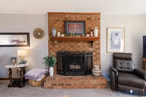 Living - 2604 Brookforest Ter, Midlothian, VA 23112 photo 3 of 4