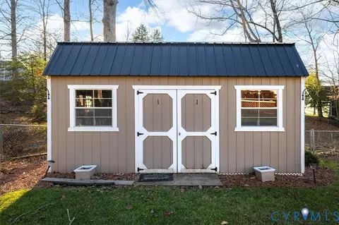 Exterior - 2604 Brookforest Ter, Midlothian, VA 23112 photo 12 of 15
