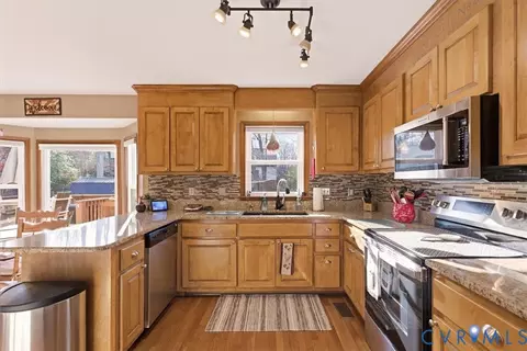 Kitchen - 2604 Brookforest Ter, Midlothian, VA 23112 photo 3 of 3
