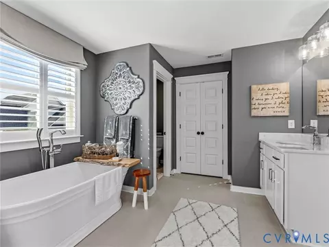 Bath - 18107 Ruby Hill Ct, Moseley, VA 23120 photo 5 of 10