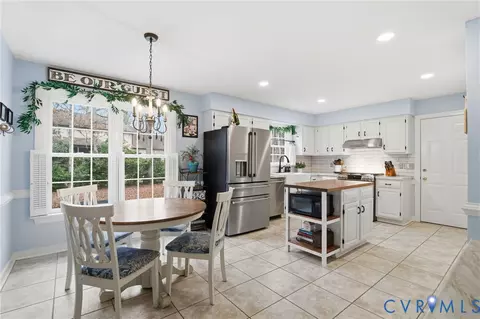 Kitchen - 302 Ashtree Pl, Midlothian, VA 23114 photo 1 of 4
