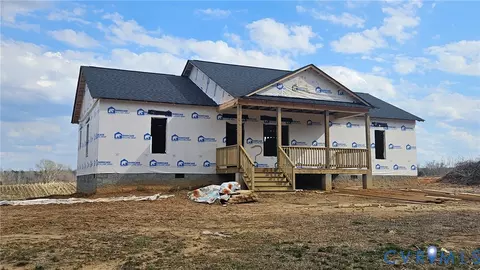 2078 E Courthouse Rd, Blackstone, VA 23824