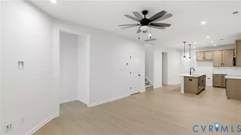 Entry Way - 4306 Aurora Dr, Moseley, VA 23120 photo 6 of 11