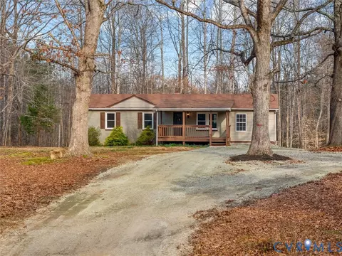 2029 Redd Shop Rd, Farmville, VA 23901