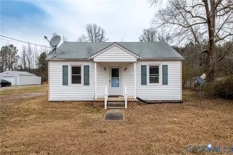 24812 River Rd, Petersburg, VA 23803