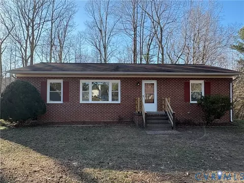 15800 Rowlett Rd, Chesterfield, VA 23838