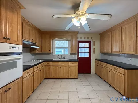 319 Shoreline Dr, Hampton, VA 23669