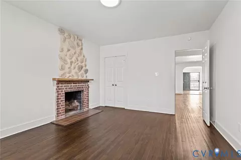 Living - 3309 Monument Ave, Richmond, VA 23221 photo 6 of 6