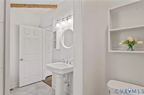 Bath - 3309 Monument Ave, Richmond, VA 23221 photo 3 of 9