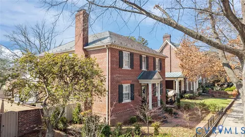 Exterior - 3309 Monument Ave, Richmond, VA 23221 photo 12 of 19