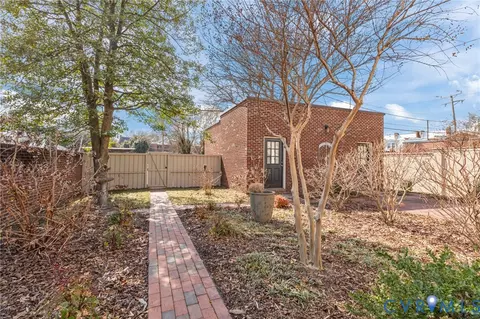 Exterior - 3309 Monument Ave, Richmond, VA 23221 photo 7 of 19