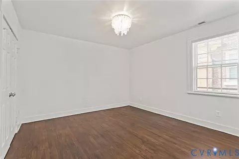 Bedroom - 3309 Monument Ave, Richmond, VA 23221 photo 8 of 9