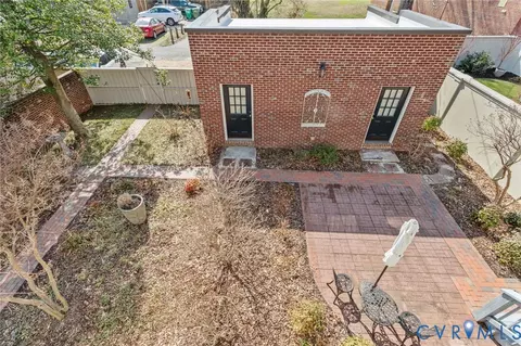 Exterior - 3309 Monument Ave, Richmond, VA 23221 photo 11 of 19