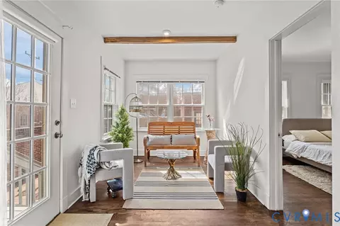 Entry Way - 3309 Monument Ave, Richmond, VA 23221 photo 3 of 3