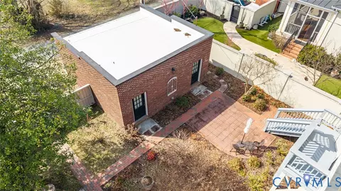 Exterior - 3309 Monument Ave, Richmond, VA 23221 photo 16 of 19