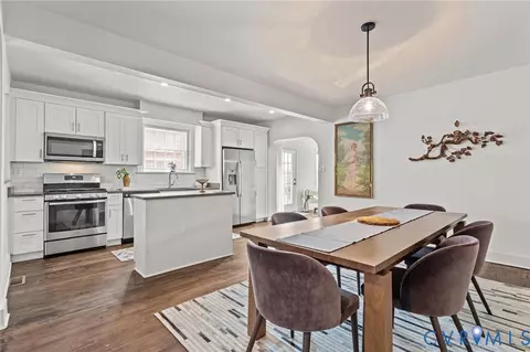 Dining - 3309 Monument Ave, Richmond, VA 23221 photo 2 of 3