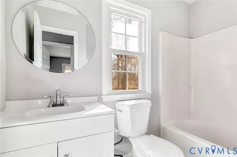 Bath - 2139 Esquire Rd, North Chesterfield, VA 23235 photo 2 of 4