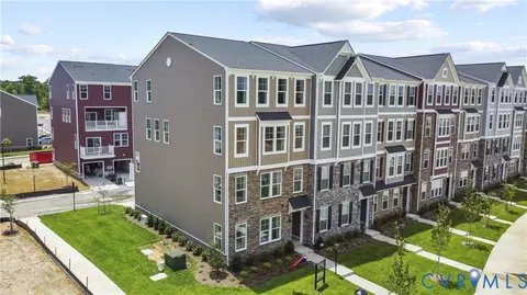 247 Brattice Dr, Midlothian, VA 23114