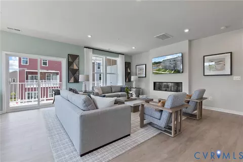 Living - 247 Brattice Loop, Midlothian, VA 23114 photo 2 of 2