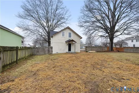 Exterior - 4111 Corbin St, Richmond, VA 23222 photo 3 of 5