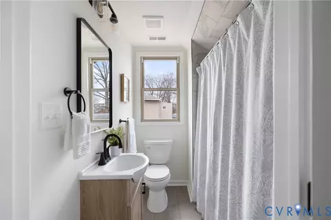 Bath - 4111 Corbin St, Richmond, VA 23222 photo 2 of 2