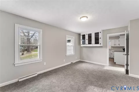 Living - 159 Second St, Appomattox, VA 24522 photo 4 of 4