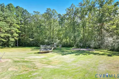 Exterior - 237 Craddock St, Boydton, VA 23917 photo 6 of 11