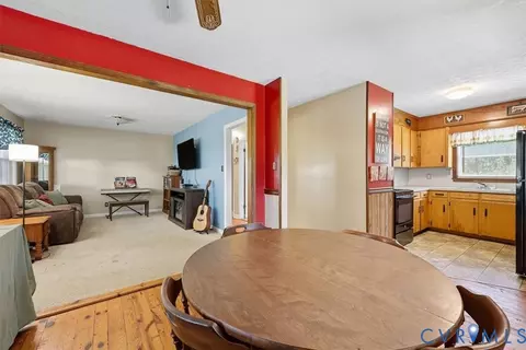 Dining - 237 Craddock St, Boydton, VA 23917 photo 2 of 2