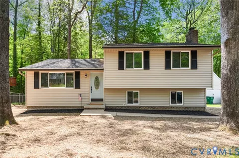 6536 Creekrun Dr, North Chesterfield, VA 23234