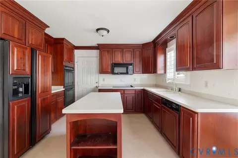 Kitchen - 1600 Darrell Dr, Midlothian, VA 23114 photo 2 of 4