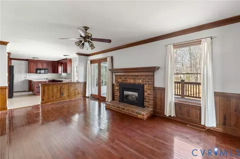 Living - 1600 Darrell Dr, Midlothian, VA 23114 photo 3 of 3