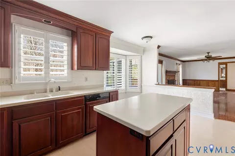 Kitchen - 1600 Darrell Dr, Midlothian, VA 23114 photo 4 of 4