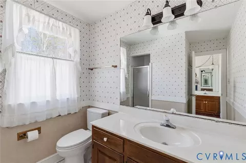 Bath - 1600 Darrell Dr, Midlothian, VA 23114 photo 3 of 4