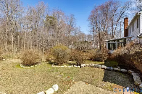 Exterior - 1600 Darrell Dr, Midlothian, VA 23114 photo 8 of 10
