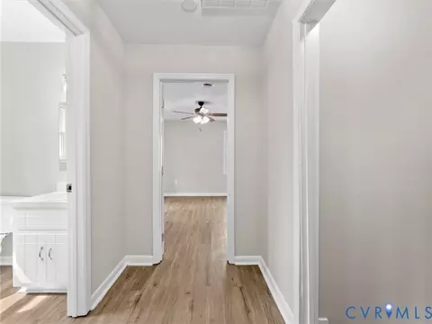 Entry Way - 7104 Deer Run Ln, Midlothian, VA 23112 photo 3 of 3