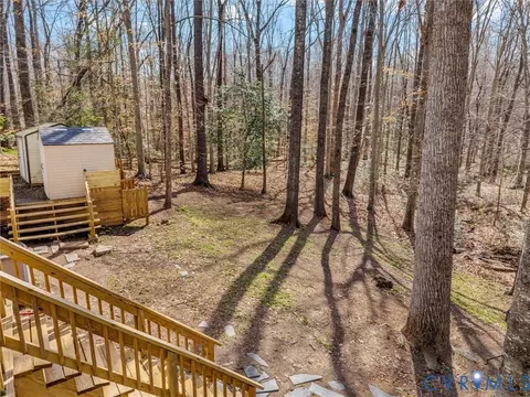 Exterior - 7104 Deer Run Ln, Midlothian, VA 23112 photo 8 of 9