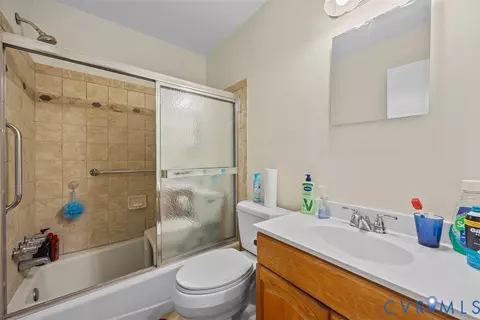 Bath - 3350 Kellynn Dr, Midlothian, VA 23112 photo 1 of 2
