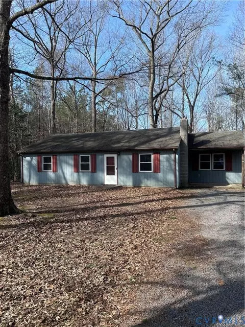 8106 Claystreet Rd, Ford, VA 23850