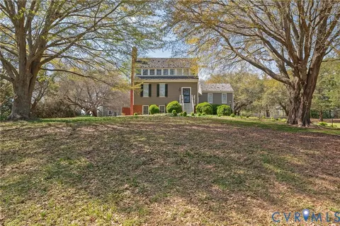 6353 Godwin Blvd, Suffolk, VA 23432