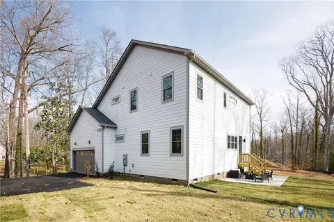 Exterior - 8919 Rustic Rd, Richmond, VA 23235 photo 5 of 7