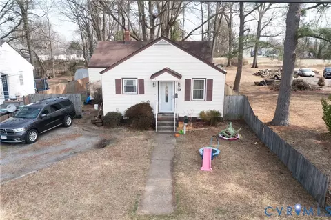 656 Battery Pl, Colonial Heights, VA 23834