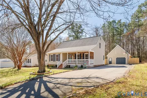 11731 Leiden Ln, Midlothian, VA 23112