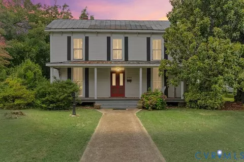 304 W Sycamore St, Chase City, VA 23924